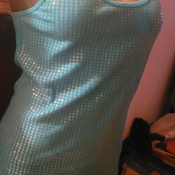 Women's medium racerback tank top decree it is like a light blue tealish color - Picture 3 of 7